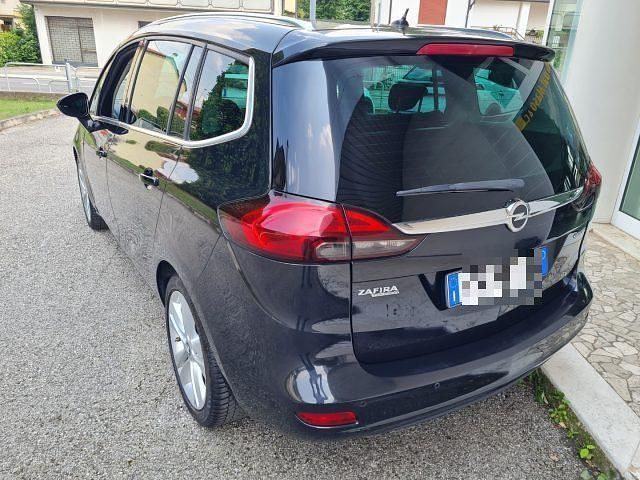 Usata Opel Zafira Tourer Cosmo 136 CV (100 kW) 2014 Nero pastello Monovolume