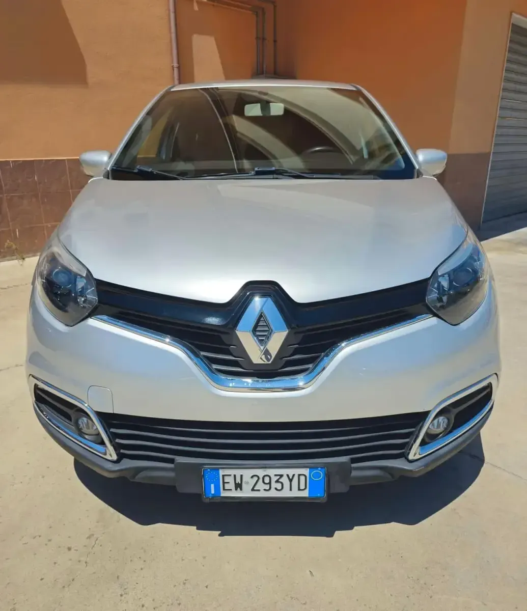 Usata Renault Captur 90 CV (66 kW) 2014 Argento SUV