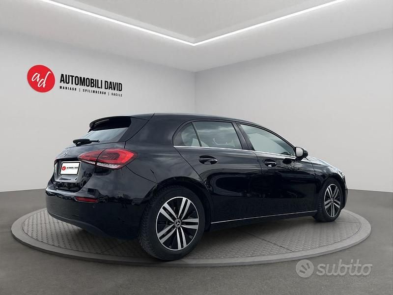 Begagnad Mercedes A180 116 HK (85 kW) 2020 Svart Sedan