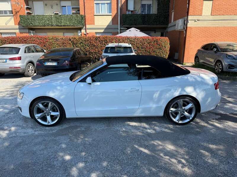Usata Audi A5 Cabriolet Ambition 160 CV (117 kW) 2011 Bianco Cabrio