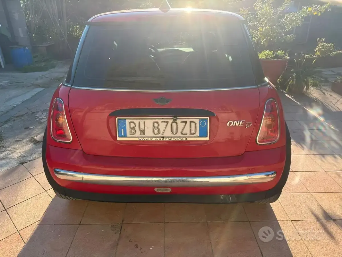 Usata Mini One D 75 CV (55 kW) 2004 Rosso Utilitaria