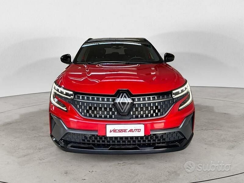 Usata Renault Austral Iconic 200 CV (147 kW) 2023 Rosso metallizzato SUV