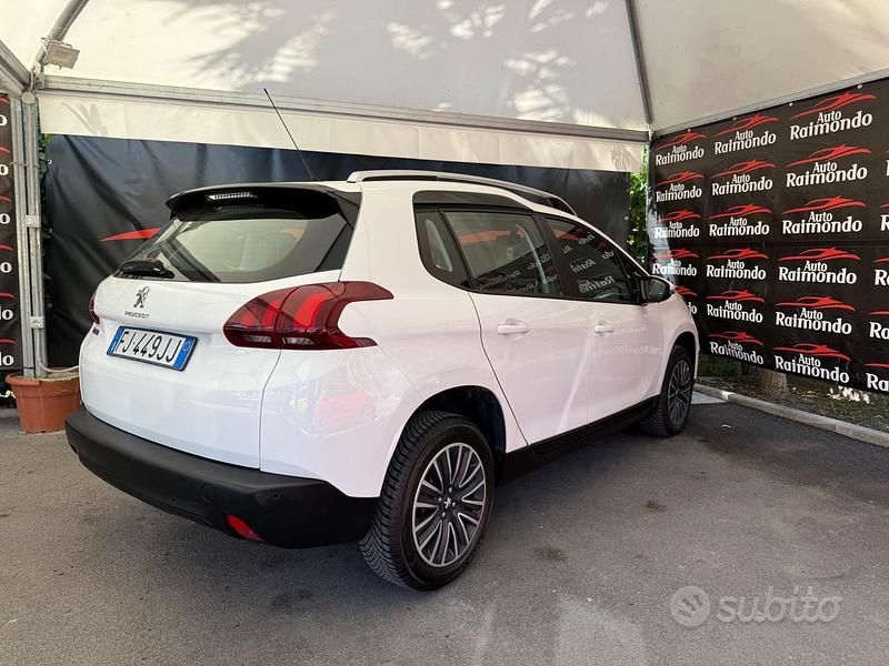 Usata Peugeot 2008 100 CV (73 kW) 2017 Bianco SUV
