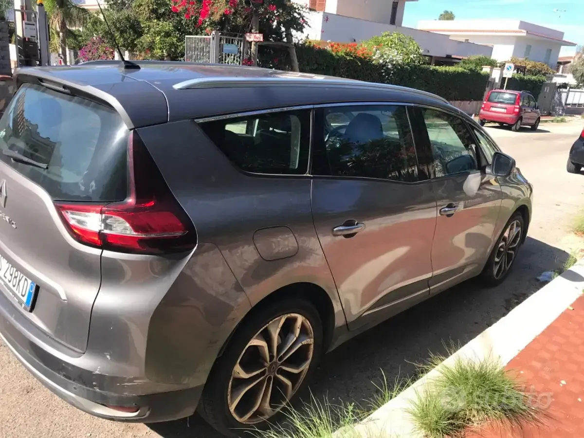 Usata Renault Scenic E-Tech 110 CV (80 kW) 2018 Grigio Monovolume