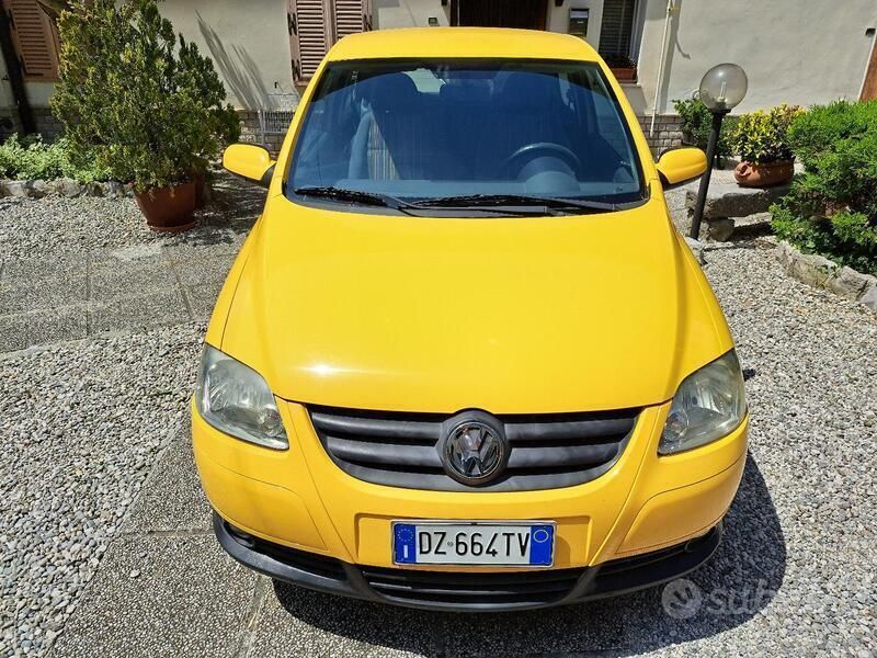 Usata VW Fox 54 CV (39 kW) 2009 Giallo Utilitaria