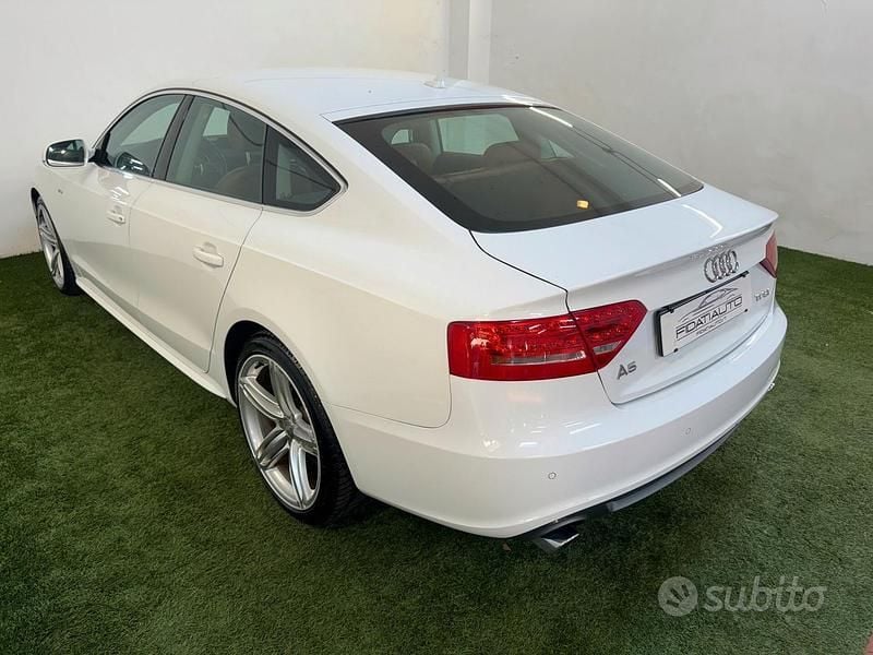 Usata Audi A5 S-Line 210 CV (154 kW) 2011 Bianco Berlina