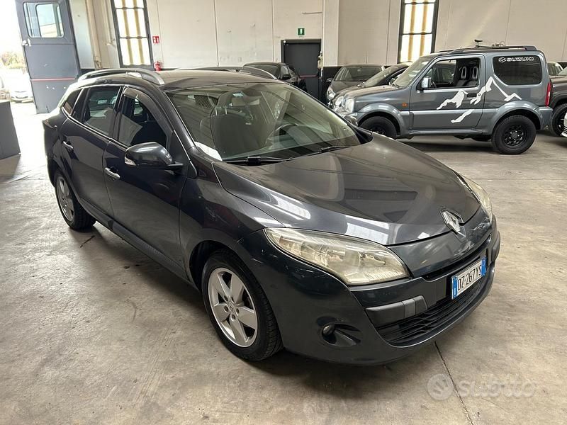 Usata Renault Mégane GrandTour Dynamique 110 CV (80 kW) 2010 Grigio Station wagon