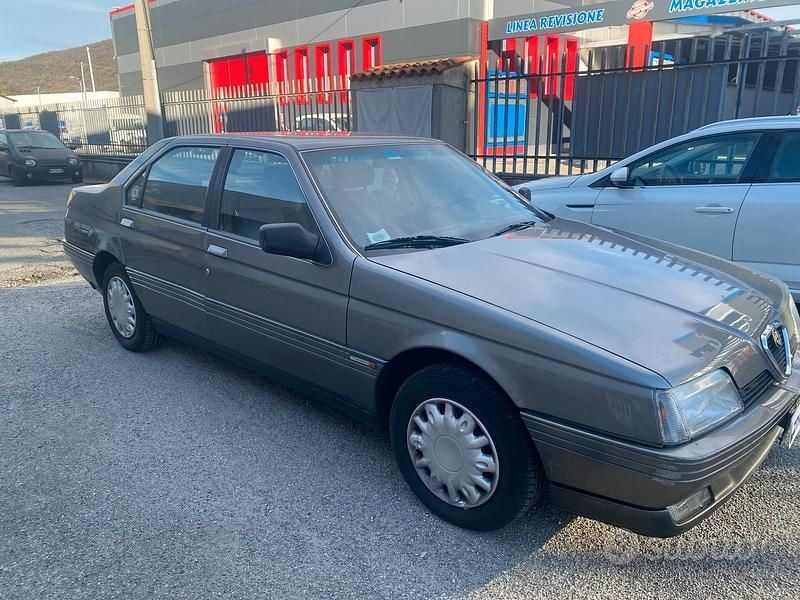 Usata Alfa Romeo 164 145 CV (106 kW) 1990 Grigio Berlina