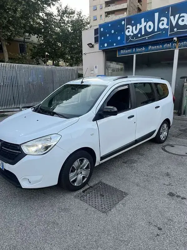 Usata Dacia Lodgy Comfort 116 CV (85 kW) 2020 Bianco Monovolume