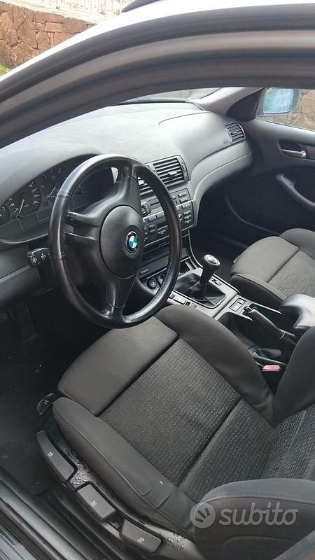 Usata BMW 320 150 CV (110 kW) 2003 Grigio Station wagon