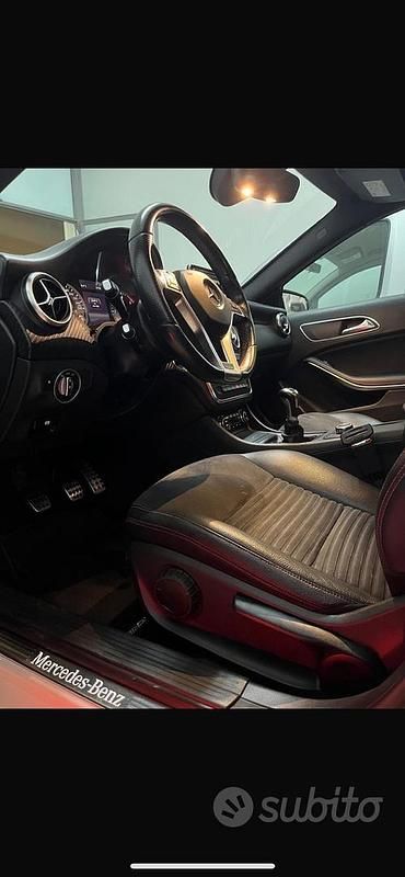 Usata Mercedes A200 Premium 136 CV (100 kW) 2015 Bianco Utilitaria