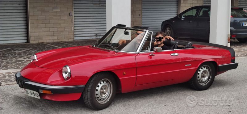 Usata Alfa Romeo Spider 101 CV (74 kW) 1987 Rosso Cabrio