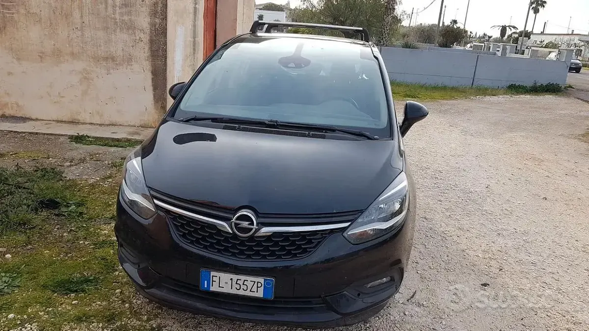 Usata Opel Zafira 150 CV (110 kW) 2017 Nero Monovolume