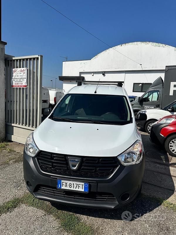 Bianco Usata 2019 Dacia Dokker Ambiance Furgone | 6000 € (Buon prezzo) - Immagine 1/4