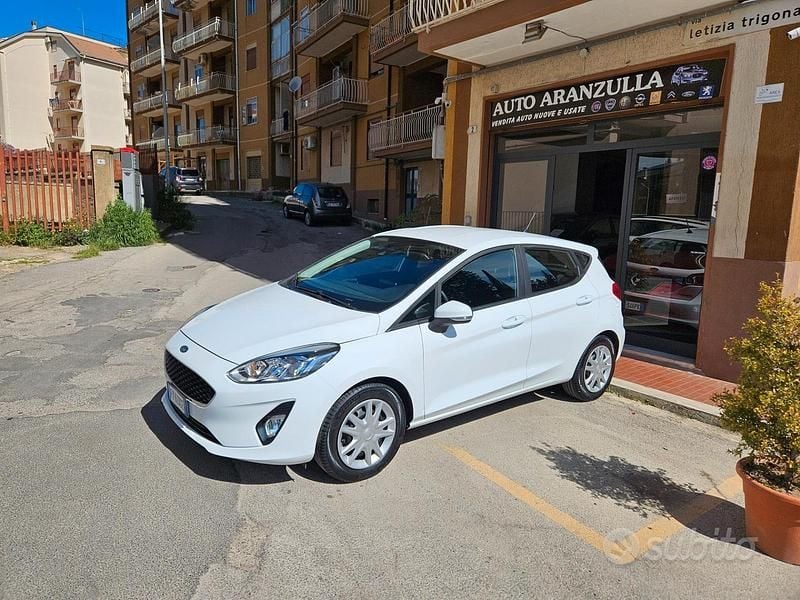 Usata Ford Fiesta 85 CV (62 kW) 2019 Bianco Utilitaria