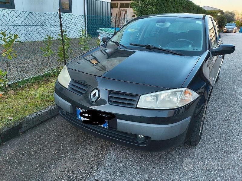 Nero Usata 2004 Renault Mégane II Berlina | 500 € (Ottimo prezzo) - Immagine 1/3