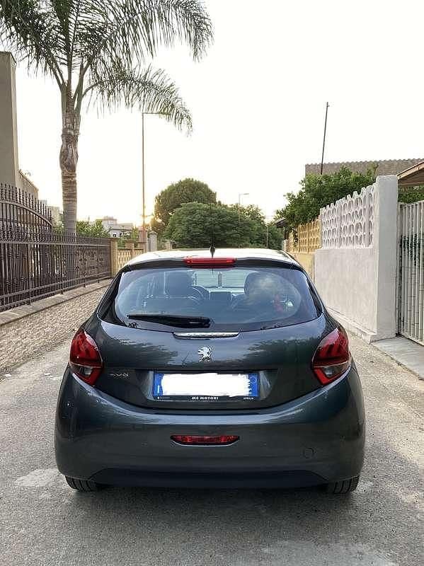 Usata Peugeot 208 Allure 75 CV (55 kW) 2017 Utilitaria