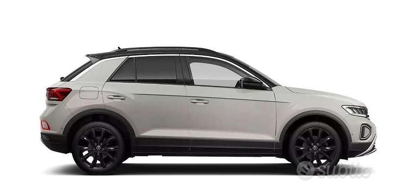 Usata VW T-Roc Life 115 CV (84 kW) 2023 SUV