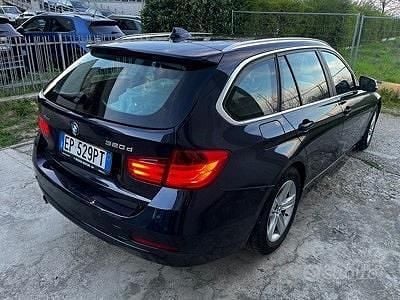 Usata BMW 320 Sport Line 183 CV (134 kW) 2013 Blu Station wagon