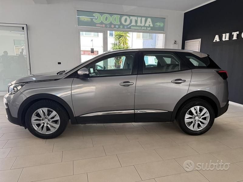 Usata Peugeot 3008 Business-Line 119 CV (87 kW) 2017 Grigio SUV