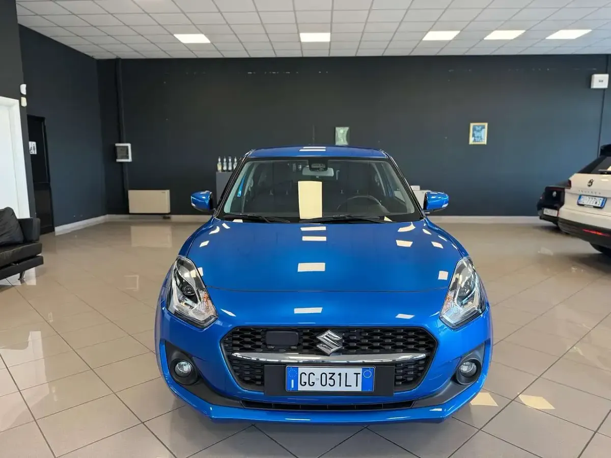 Usata Suzuki Swift 83 CV (61 kW) 2022 Blu/azzurro Utilitaria