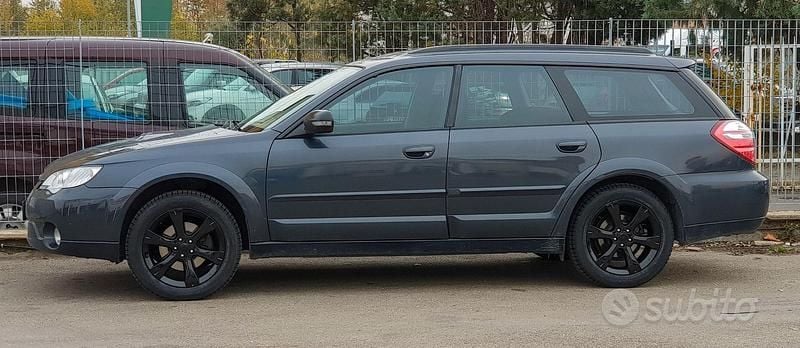 Usata Subaru Outback 165 CV (121 kW) 2007 Grigio Station wagon