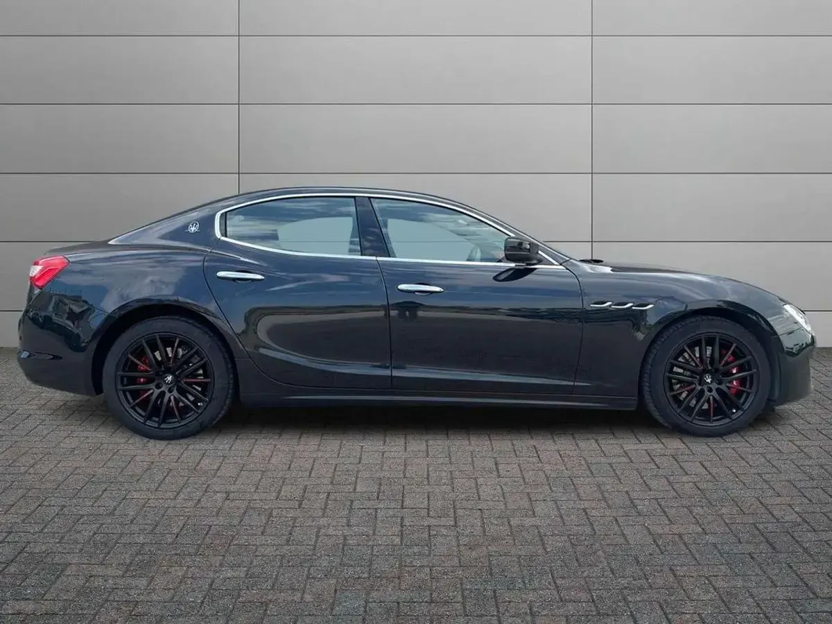 Usata Maserati Ghibli 275 CV (202 kW) 2018 Nero Berlina
