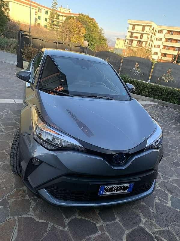 Usata Toyota C-HR Active 98 CV (72 kW) 2022 SUV