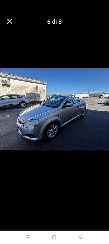 Usata Opel Tigra Sport 90 CV (66 kW) 2009 Cabrio