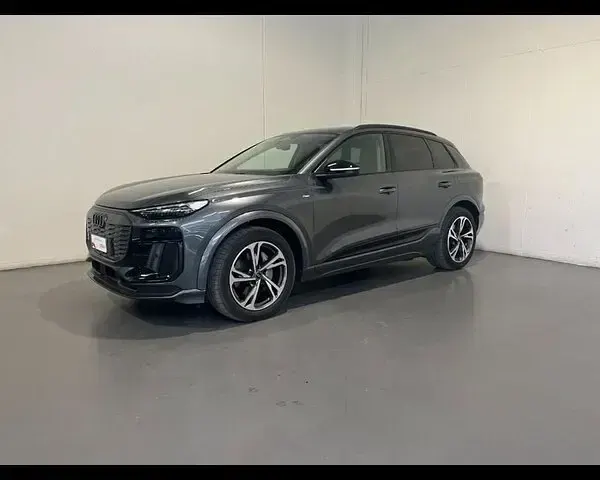 Usata Audi Q6 e-tron S-Line 284 kW (387 CV) 2025 Grigio SUV