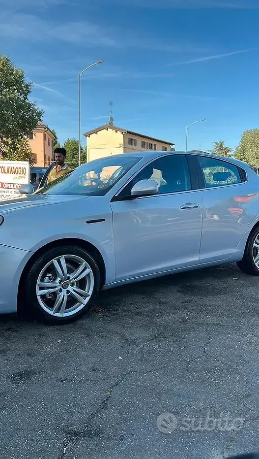 Usata Alfa Romeo Giulietta Distinctive 109 CV (80 kW) 2015 Utilitaria