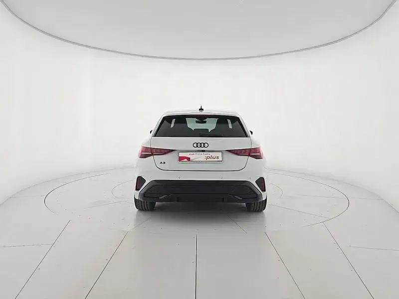 Begagnad Audi A3 Sportback S-Line 150 HK (110 kW) 2025 Halvkombi