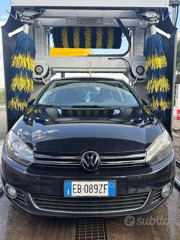 Usata VW Golf VI 105 CV (77 kW) 2010 Nero Utilitaria