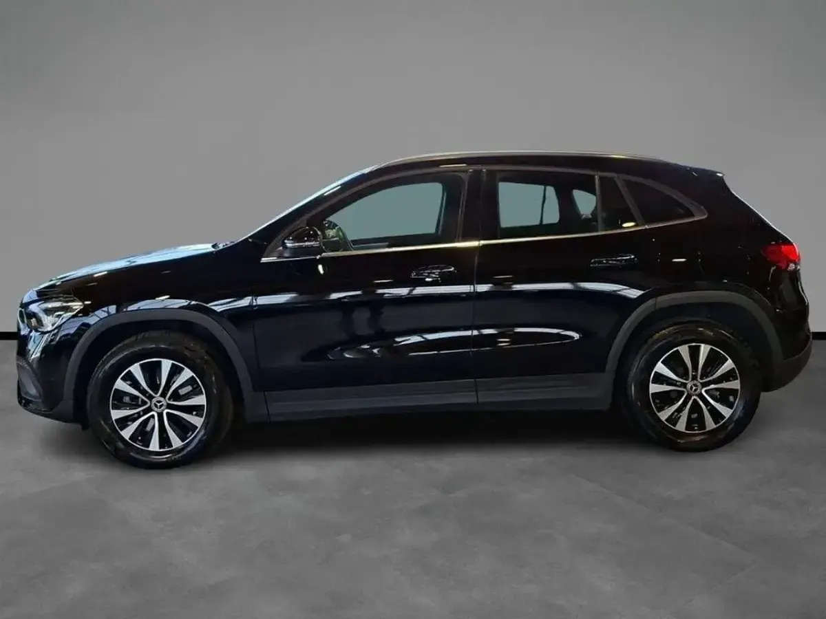 Usata Mercedes GLA250 160 CV (117 kW) 2022 Nero SUV