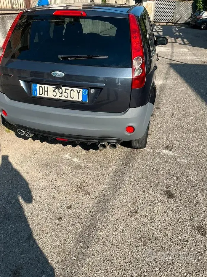 Usata Ford Fiesta 68 CV (50 kW) 2007 Utilitaria