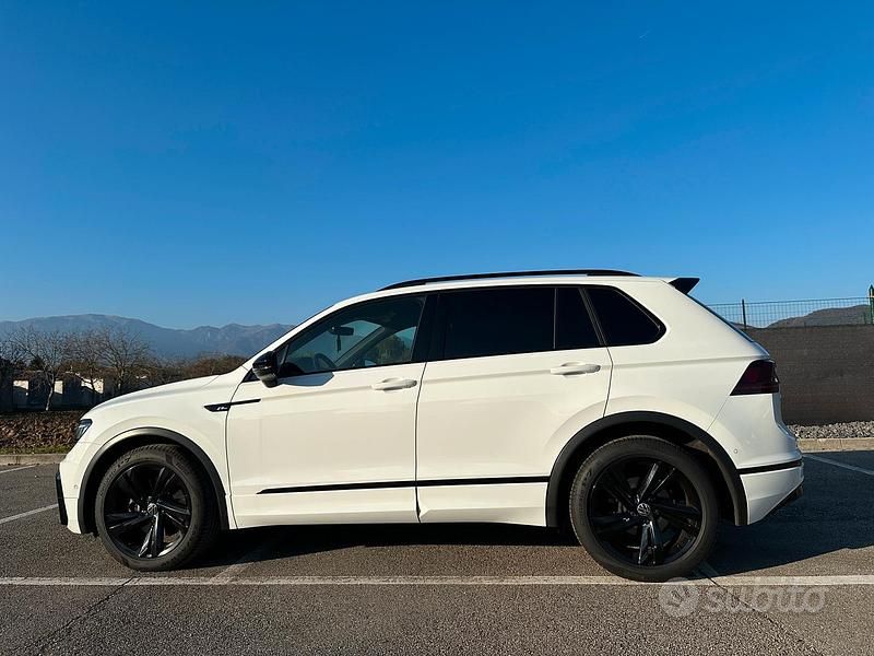 Usata VW Tiguan R-line 190 CV (139 kW) 2018 Bianco SUV