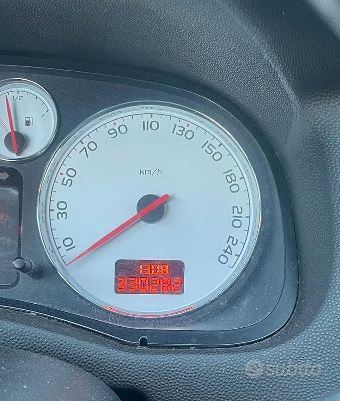 Usata Peugeot 307 CC 2007 Grigio Cabrio