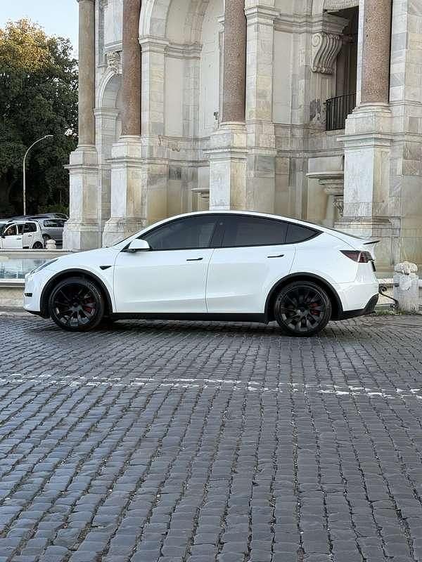 Usata Tesla Model Y RWD 114 kW (155 CV) 2024 SUV