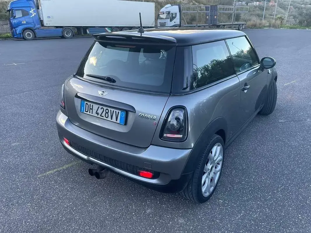 Usata Mini Cooper S Chili 175 CV (128 kW) 2007 Grigio Utilitaria