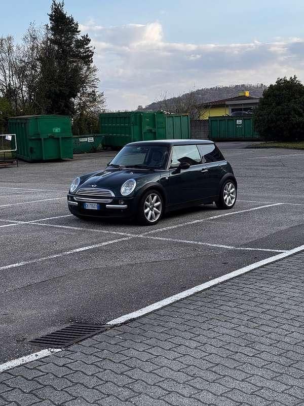 Usata Mini Cooper 116 CV (85 kW) 2004 Verde Utilitaria
