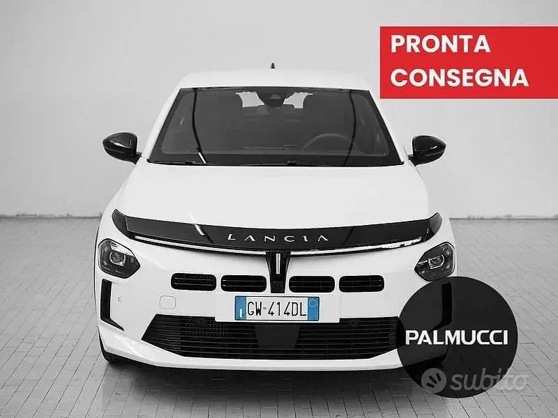 Usata Lancia Ypsilon 101 CV (74 kW) 2024 Bianco Utilitaria