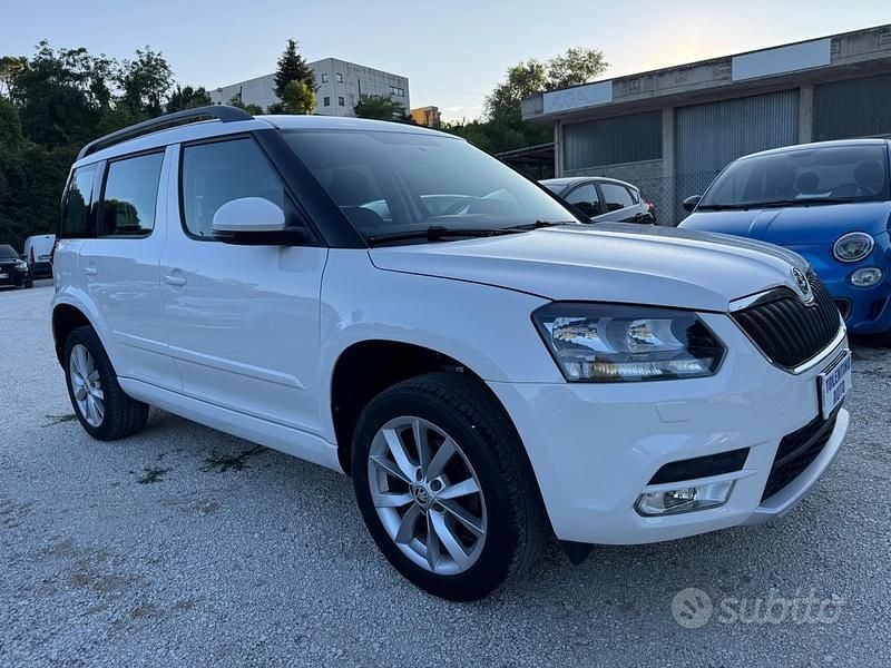 Usata Skoda Yeti Elegance 110 CV (80 kW) 2014 Bianco SUV