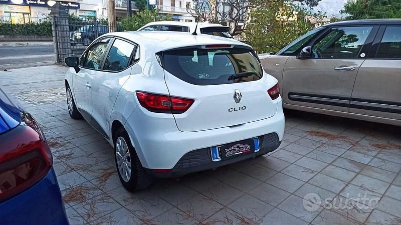 Usata Renault Clio IV Dynamique 75 CV (55 kW) 2013 Bianco Berlina