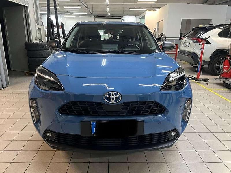 Usata Toyota Yaris Cross 92 CV (67 kW) 2022 Blu/azzurro SUV