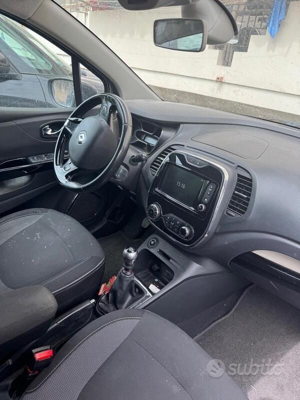 Usata Renault Captur 2015 Grigio SUV