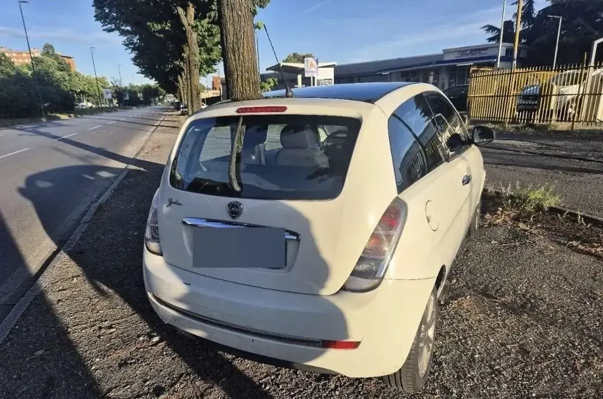 Usata Lancia Ypsilon 69 CV (50 kW) 2011 Utilitaria