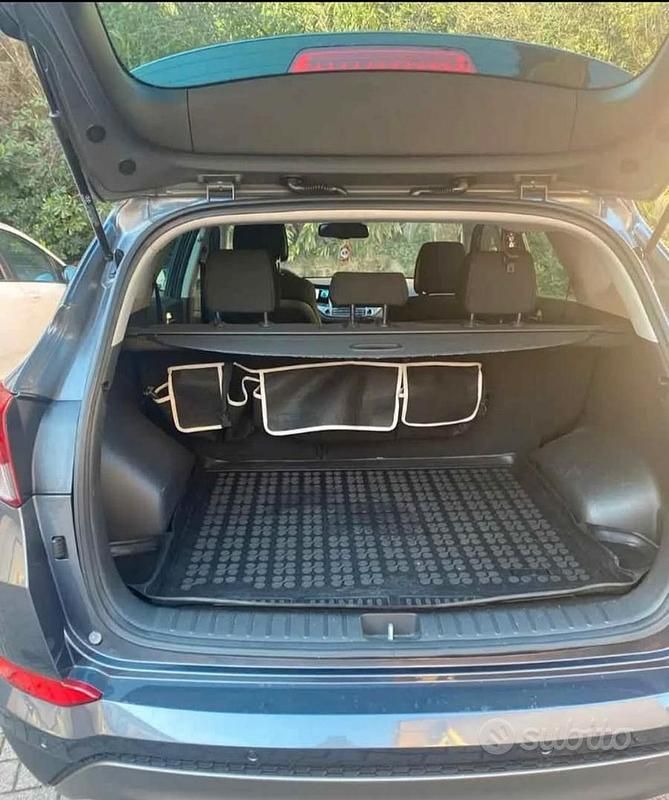 Usata Hyundai Tucson Xpossible 116 CV (85 kW) 2017 Grigio SUV