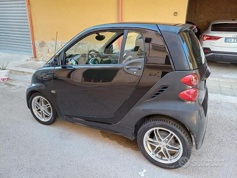 Usata Smart ForTwo Coupé 71 CV (52 kW) 2013 Nero Coupé