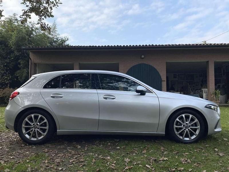 Usata Mercedes A160 Premium 109 CV (80 kW) 2019 Berlina