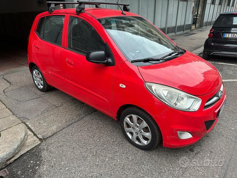 Usata Hyundai i10 2011 Rosso Utilitaria